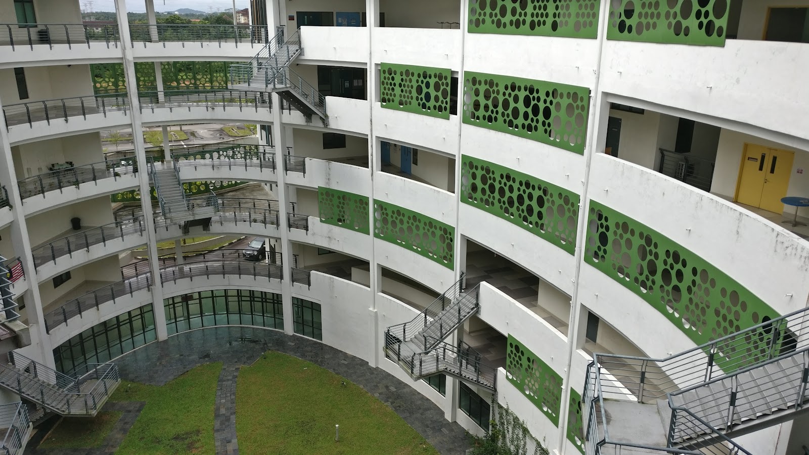 Campus thumbnail 3
